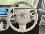 インテリアに合わせたデザインのステアリングは、運転される方のことも考え、運転しやすい形状、大きさです。是非一度、実際に触ってお確かめください。
