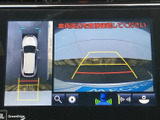 駐車時の後方視界をサポート。安全確認をしっかり行い、スムーズなバックをアシストします。