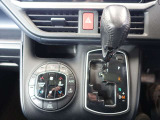新品黒革調シートカバー!新品フリップダウンモニター!アルパインBIGXナビ!ブルートゥース!Bluetooth!フルセグTV!CD/DVD!AM/FM!ラジオ!SD再生!バックカメラ!ビルトインETC
