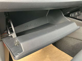 ■助手席前の収納です!