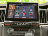 快適なドライブをサポートするナビゲーションシステムと、高音質のオーディオで車内空間を盛り上げます。