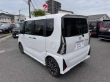 入庫時に走行チェックを行っており、納車前にはディーラーにて点検整備を実施した上で納車させていただきますのでご安心ください。
