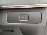 ◆パワーテールゲート/運転席から降りることなくテールゲートの開閉が可能です。