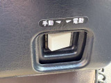 【助手席電動車いす】助手席が取り外し可能な電動車いすになっています。