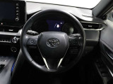 各操作スイッチなどもハンドルから手を放すことなく操作可能で安全運転に支援いたします!