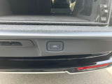電動ゲート装備で荷物の積み下ろしも楽々です。