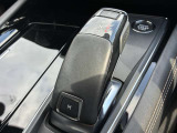 最新鋭の自社整備工場にて、車検・点検は勿論の事、あらゆるご要望にお応えすべく輸入車ディーラーならではの最新のコンピューターシステムとベテランの整備士がバックUP!