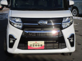 ヘッドライトはLEDタイプ。夜間の運転も安心です。
