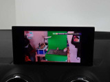 フルセグのTVチューナーが装備されておりますので、渋滞の中やご家族の送迎の待ち時間などでも退屈することなくお過ごし頂けます。
