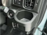 ◆ドリンクホルダー◆手の届きやすい場所にドリンクホルダーがあり、とても便利です。