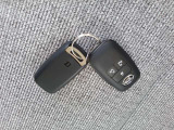 スマートエントリーシステムのお車です。スペアキーもございます。