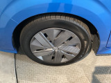 オシャレは足元から、デザインがいいホイールキャップです。