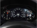 【明るく見やすいメーター】視認性が良く明るく見やすいメーター。運転者にとって見やすいメーターは運転していても疲れないですよね。