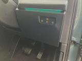 ☆ヘッドライトを自動的に点けてくれる賢い機能・・・オートライトシステムです。