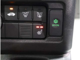 運転席用シートヒータースイッチ。2段階で調節できるのでお好みに合わせてご利用ください。