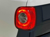 丸目で愛嬌のあるデザインのLEDリヤコンビネーションランプ(LEDストップランプ)が省電力・長寿命化を実現。