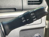 【オートライト】周りの明るさに応じて自動でヘッドライトの点灯・消灯ができる機能です!ライトの付け忘れ・消し忘れなどが無くなり、雨の日や夕方の走行も安心!トンネル通過時も便利ですね♪