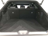 普段のお買い物や通勤、送迎等に十分な荷室スペースを確保しております。