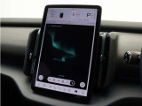 アンビエントライトは、車内に快適な照明を提供します。 さまざまカラーテーマから選ぶことができ、各テーマに合ったアンビエントサウンドも使用できます。