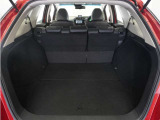 フル乗車でもしっかり荷物を収納出来るラゲッジスペースです。普段の買い物でしたらしっかり積める十分な荷室スペースが確保されています。