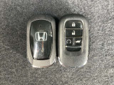 便利なスマートキー。ボタンひとつで開錠できます。