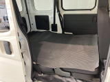 お客様にぴったりなおクルマをお選びいただけますように様々な展示車をご用意致しております!ダイハツの軽自動車だけではなく、他メーカー車やコンパクトカー・ミニバンなども数多く取り揃えております!