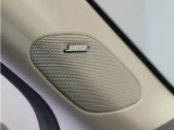 【BOSE Dynamic Speed Compensation】車速に応じて、周波数ごとに音量を最適に調整。走行状況の変化に影響されにくい快適なリスニング体験を提供します。