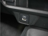 ◆USBチャージャー◆使いやすい場所に装備されています。