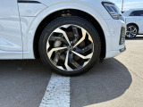 Audiの代名詞とも言えるフルタイム4WD「クワトロ」は4つの足(タイヤ)がそれぞれ路面をしっかりとつかむ様子をヤモリになぞらえ、「ゲッコー」をシンボルキャラクターとしています。