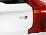 【B5 AWD】制動時に放出されるエネルギーを電気に変換して回収する優れた燃費効率とレスポンスに磨きをかけた48Vハイブリッド。