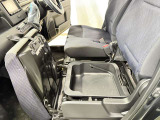 ☆車内の隅々まで徹底クリーニング!目に見えない汚れも落とします!除菌ウイルス除去・消臭でお子様にも安心!