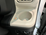 お客様にぴったりなおクルマをお選びいただけますように様々な展示車をご用意致しております!ダイハツの軽自動車だけではなく、他メーカー車やコンパクトカー・ミニバンなども数多く取り揃えております!