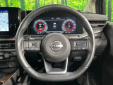 【純正革巻きステアリング】上質な革を使用することで、手にしっかり馴染みとても運転しやすいハンドルです♪