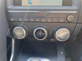 ジャガーEペイス R-ダイナミックS D180 4WD/ドライブプロパック/ブラインドスポットアシスト/パークプロパック/純正ナビゲーション/パノラマビューモニター/レザーシート/シートヒーター