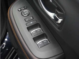 ◆パワーウィンドウスイッチ◆運転席から全席の窓の開閉操作を行うことが出来いつでも換気ができます!
