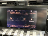 快適なショールームにて、お車選びのお手伝いから、ご購入後の整備待ちまで、ご対応致します。