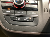 運転席と助手席には寒い時期に大活躍のシートヒーター付です。