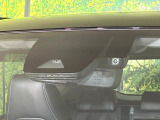 【トヨタセーフティセンス】走行中に前方の車両等を認識し、衝突しそうな時は警報とブレーキで衝突回避と被害軽減をアシスト。より安全にドライブをお楽しみいただけます。