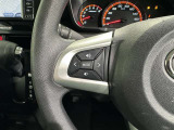 ステアリングスイッチ装備!運転しながら手元でオーディオの操作などができます。