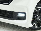 ◆フォグライト◆ 霧などの悪天候時、自車の位置を示すとともに前方や路肩が見えずらい時、近い位置をワイドに照らしてくれます