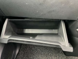 車検証一式が入りやすくなっています。