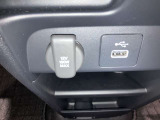 USB端子と12Vの端子が付いておりますのでお車でのお出かけに困りません。
