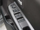 ◆パワーウィンドウスイッチ◆運転席から全席の窓の開閉操作を行うことが出来いつでも換気ができます!