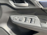 運転席ドアスイッチ周辺です。
