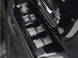 当店の販売車両はほとんどが自社での下取車とデモカー(展示 試乗車)から構成されており、安心してご購入いただけます。