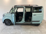 お客様にぴったりなおクルマをお選びいただけますように様々な展示車をご用意致しております!ダイハツの軽自動車だけではなく、他メーカー車やコンパクトカー・ミニバンなども数多く取り揃えております!