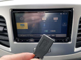 USB接続で充電をしながらスマホ音楽が楽しめます!