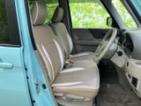 使いやすいシートアレンジで、様々なシーンに対応。荷物をたくさん積んでも、ゆったりとした空間を確保できます。家族旅行にも最適です。
