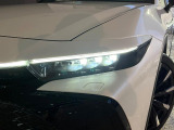 【LEDヘッドライト】悪天候や夜間走行時も良好な視界を確保し安心して運転できる高輝度LEDヘッドライトを装備!点灯速度が早く、消費電力も抑えられています。