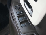 ◆パワーウィンドウスイッチ◆運転席から全席の窓の開閉操作を行うことが出来いつでも換気ができます!